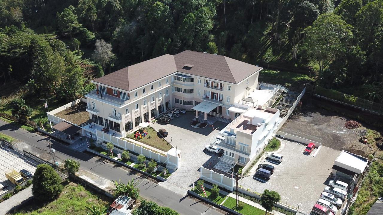 Hotel Villa Emitta Tomohon Ngoại thất bức ảnh