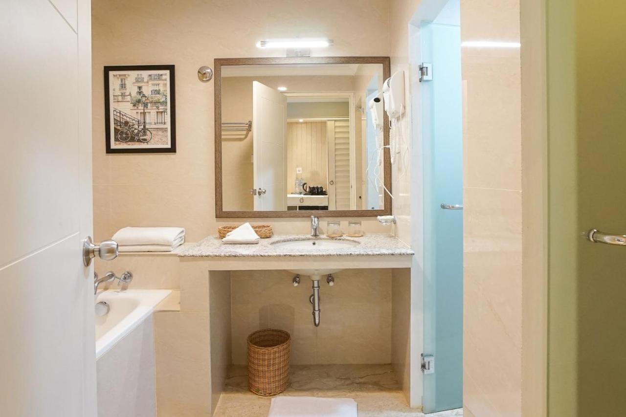 Hotel Villa Emitta Tomohon Ngoại thất bức ảnh