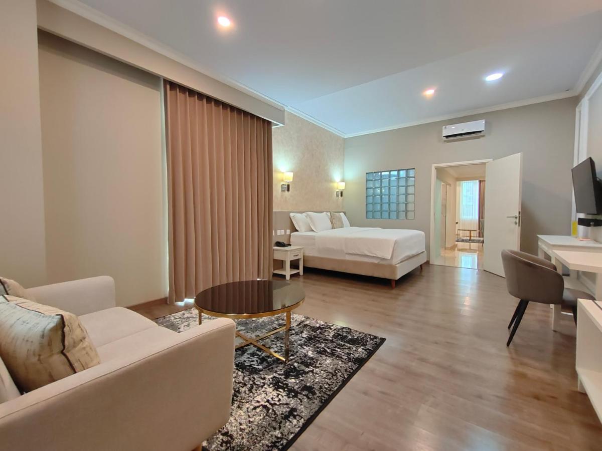 Hotel Villa Emitta Tomohon Ngoại thất bức ảnh