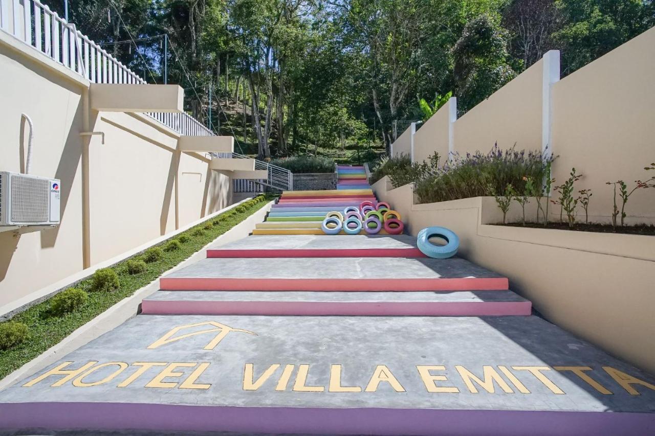 Hotel Villa Emitta Tomohon Ngoại thất bức ảnh